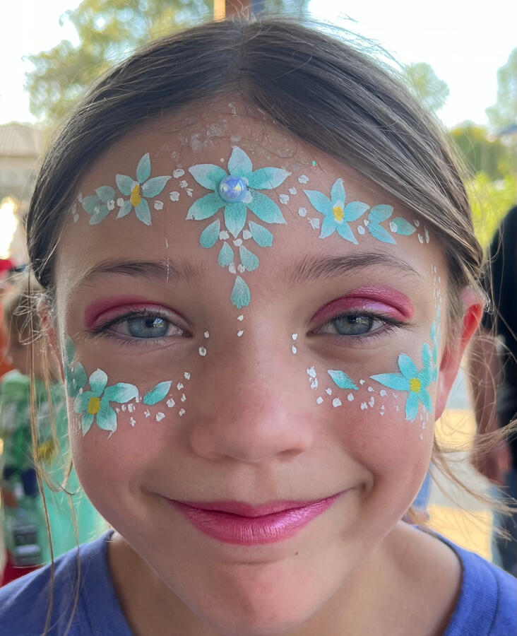 Face painting for all ages — from faces to shoulders to baby bumps! Perfect for parties, events, and special moments.Face painting on face, shoulders and even baby bumps!
